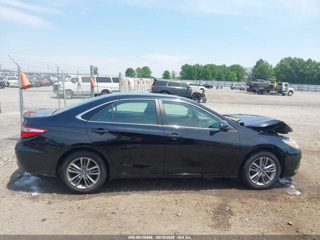 2017 TOYOTA CAMRY SE 13