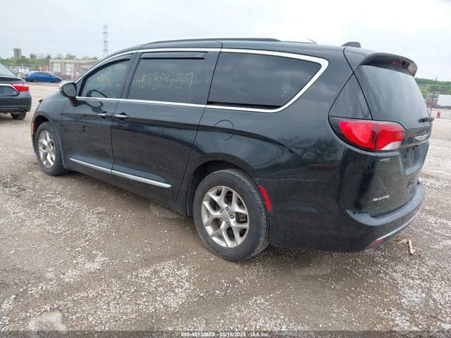2017 CHRYSLER PACIFICA LIMITED 3