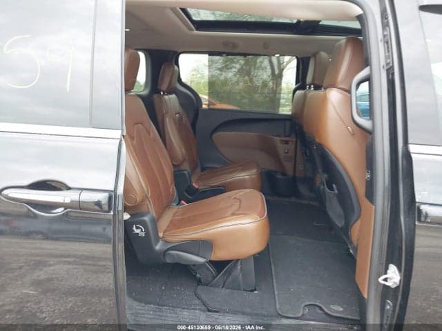 2017 CHRYSLER PACIFICA LIMITED 8