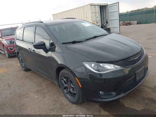 2019 CHRYSLER PACIFICA TOURING L 1