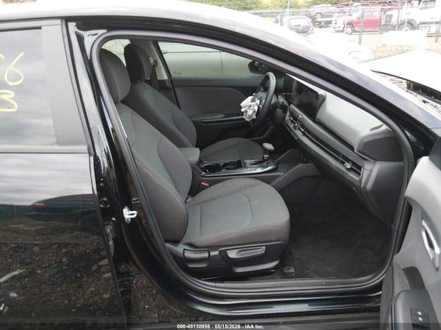 2025 KIA K4 LXS 5