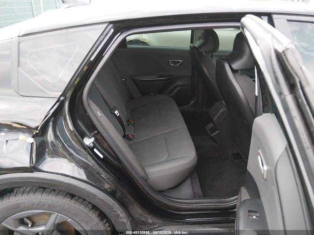 2025 KIA K4 LXS 8