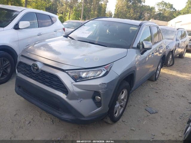 2021 TOYOTA RAV4 XLE 2