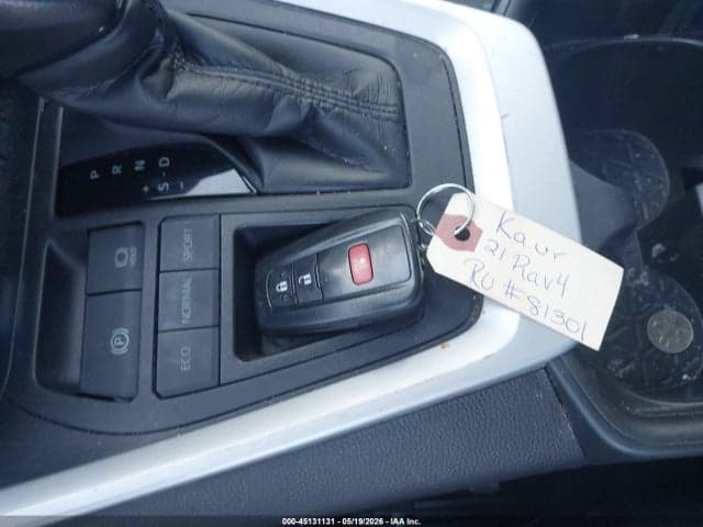 2021 TOYOTA RAV4 XLE 11
