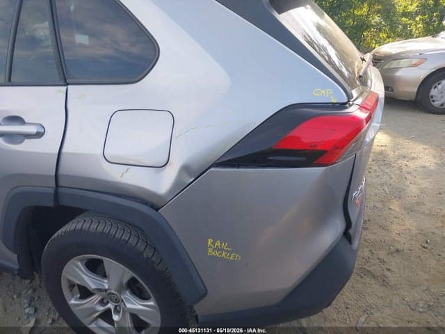 2021 TOYOTA RAV4 XLE 6
