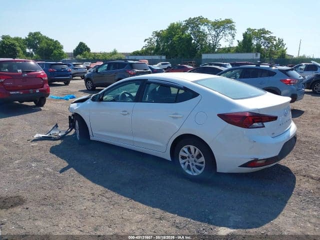 2020 HYUNDAI ELANTRA SE 3