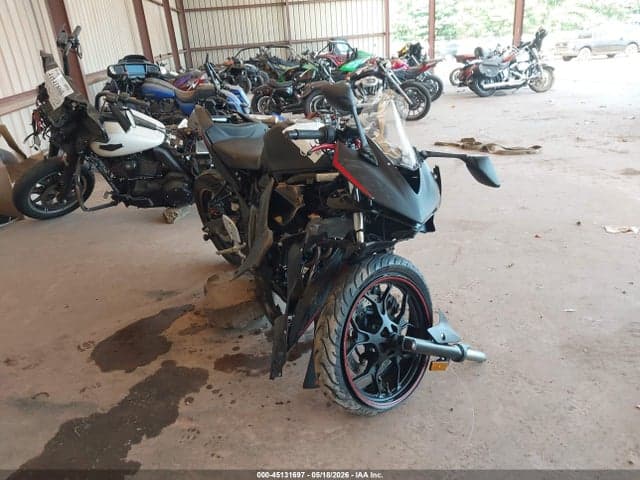 2017 YAMAHA YZFR3
