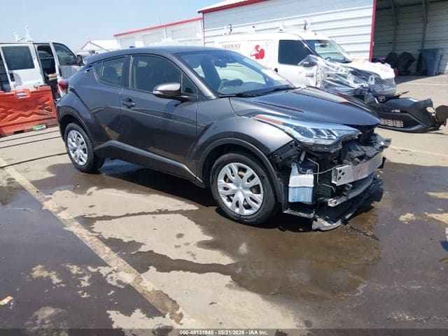 2021 TOYOTA C-HR LE 1