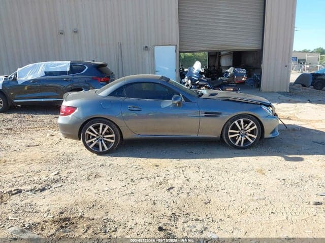 2018 MERCEDES-BENZ SLC 300 13