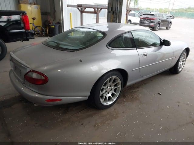 2000 JAGUAR XK8 4
