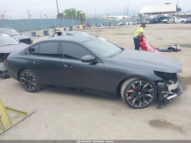 2026 BMW 550E XDRIVE 14