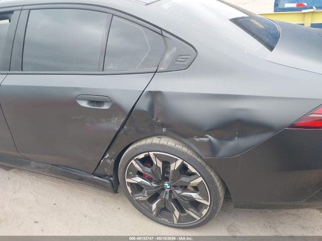 2026 BMW 550E XDRIVE 19