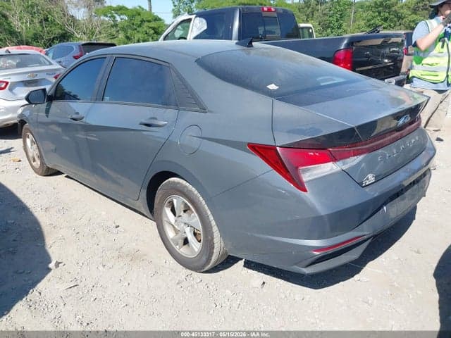 2023 HYUNDAI ELANTRA SE 3