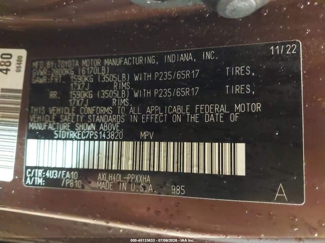 2023 TOYOTA SIENNA XLE 9