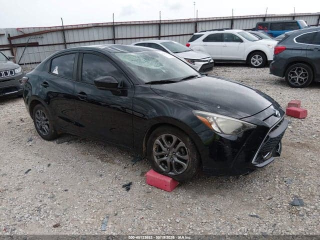 2019 TOYOTA YARIS LE