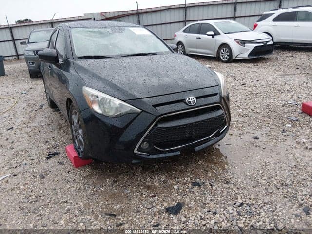 2019 TOYOTA YARIS LE 6