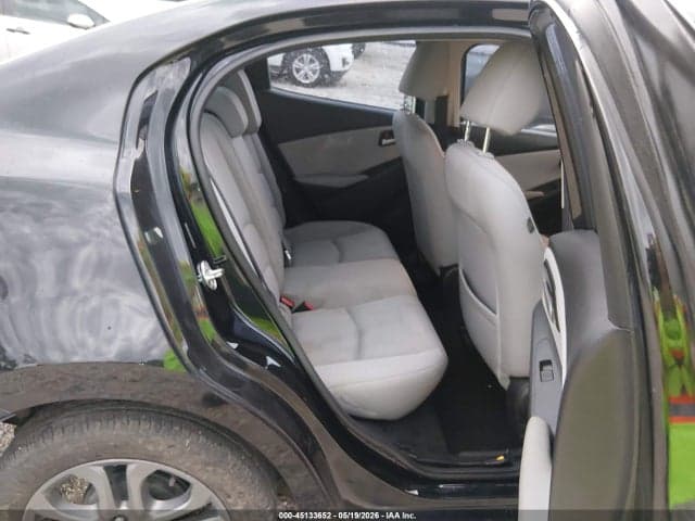 2019 TOYOTA YARIS LE 8