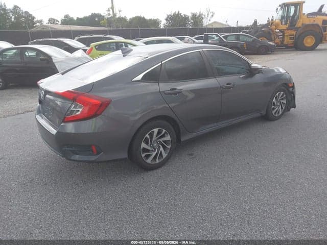 2018 HONDA CIVIC EX 4