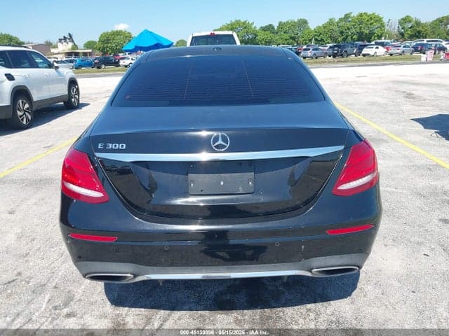 2017 MERCEDES-BENZ E 300 16