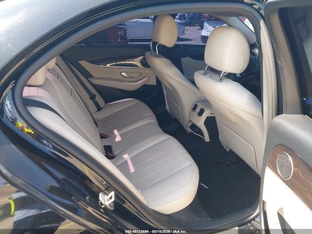 2017 MERCEDES-BENZ E 300 8