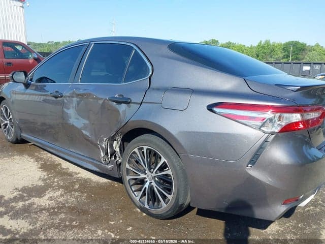 2018 TOYOTA CAMRY SE 6