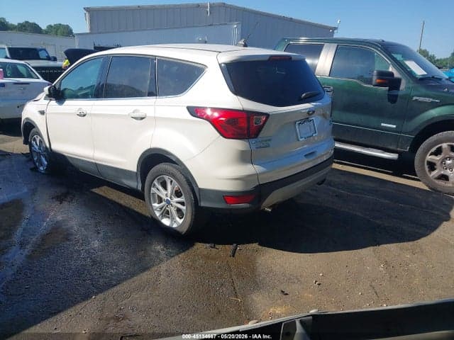 2019 FORD ESCAPE SE 3