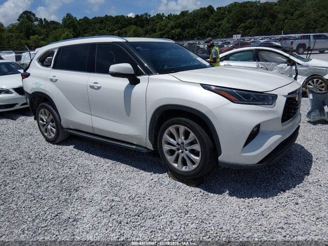 2021 TOYOTA HIGHLANDER LIMITED - 1
