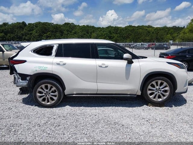 2021 TOYOTA HIGHLANDER LIMITED 14