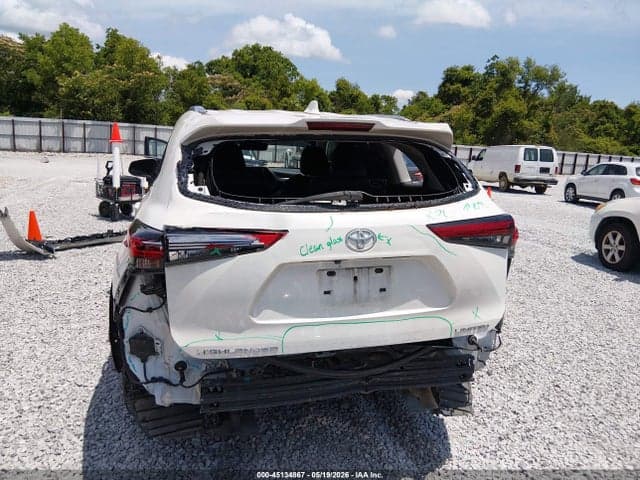 2021 TOYOTA HIGHLANDER LIMITED 17