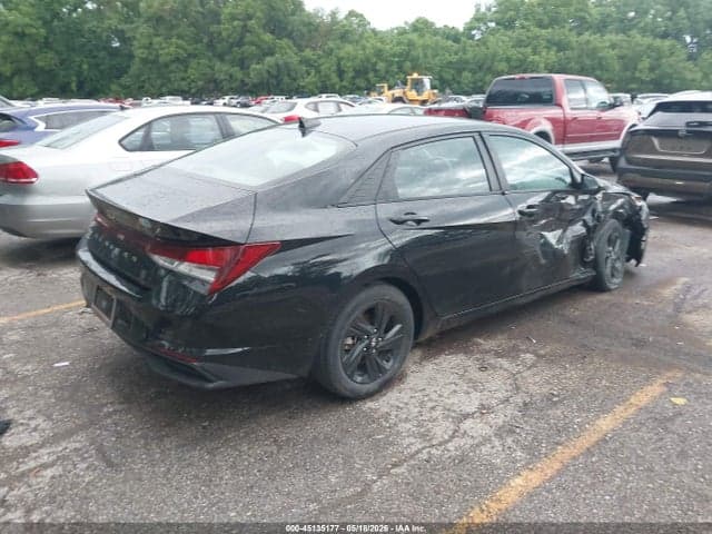 2023 HYUNDAI ELANTRA SEL 4