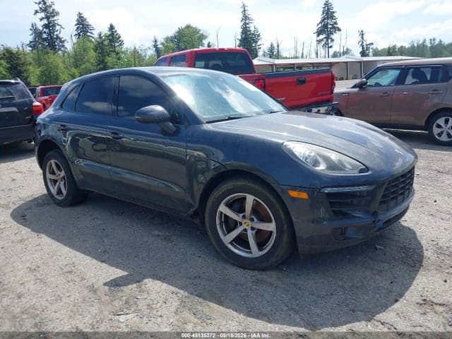 2017 PORSCHE MACAN 1