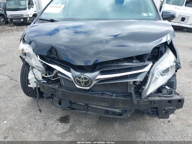 2020 TOYOTA SIENNA XLE 6