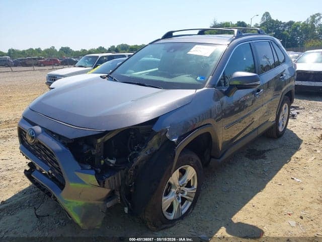 2021 TOYOTA RAV4 XLE 2
