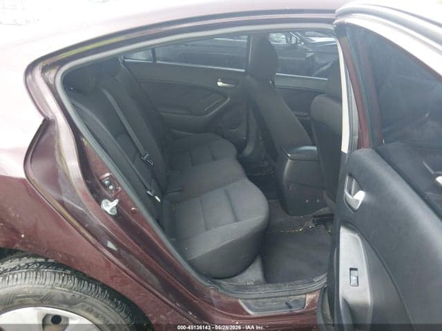 2017 KIA FORTE LX 8