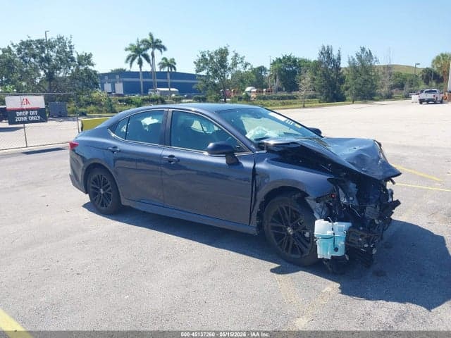 2026 TOYOTA CAMRY SE 1