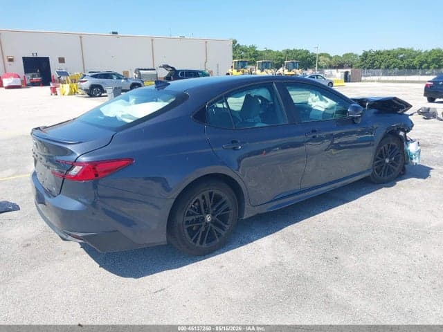 2026 TOYOTA CAMRY SE 4