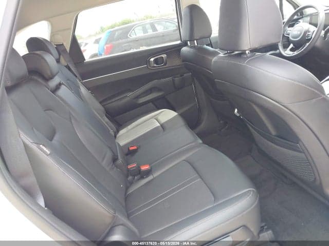 2024 KIA SORENTO S 8