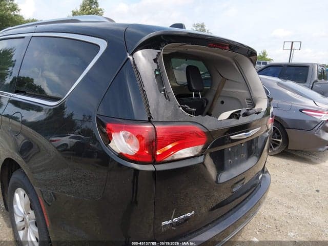 2018 CHRYSLER PACIFICA TOURING L 18