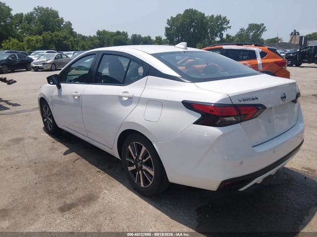 2021 NISSAN VERSA SV XTRONIC CVT 3