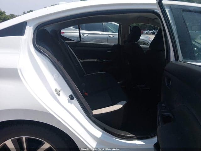 2021 NISSAN VERSA SV XTRONIC CVT 8
