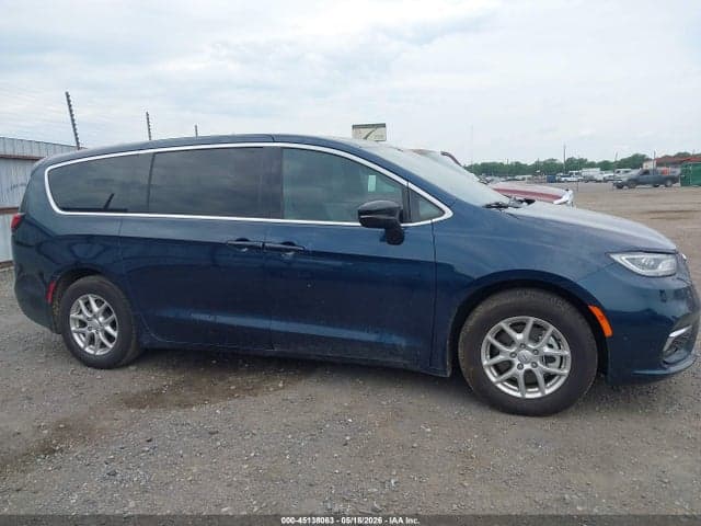 2025 CHRYSLER PACIFICA SELECT 13