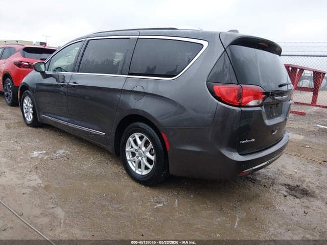 2020 CHRYSLER PACIFICA TOURING L 3