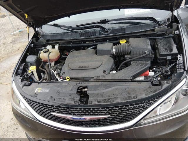 2020 CHRYSLER PACIFICA TOURING L 10