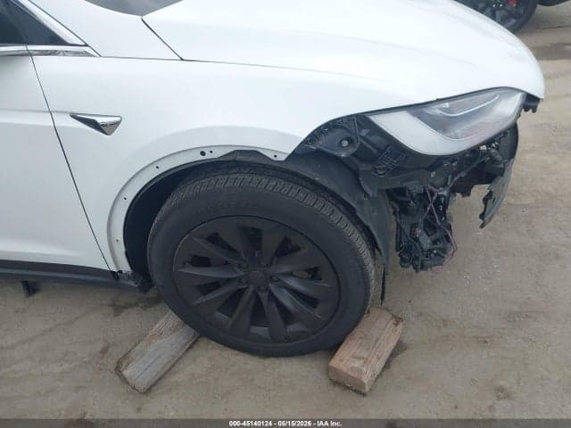 2020 TESLA MODEL X 21