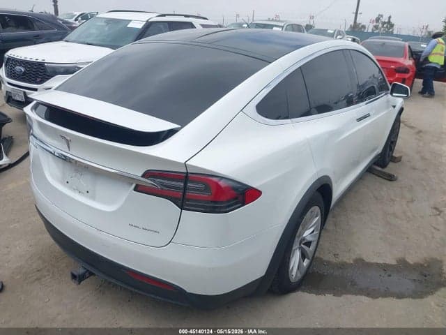 2020 TESLA MODEL X 4