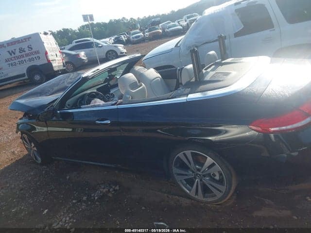 2017 MERCEDES-BENZ C 300 13
