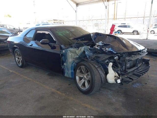 2017 DODGE CHALLENGER SXT 1