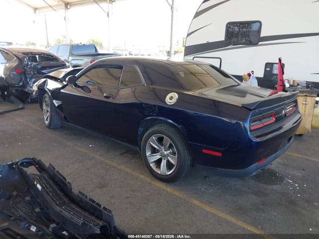 2017 DODGE CHALLENGER SXT 3