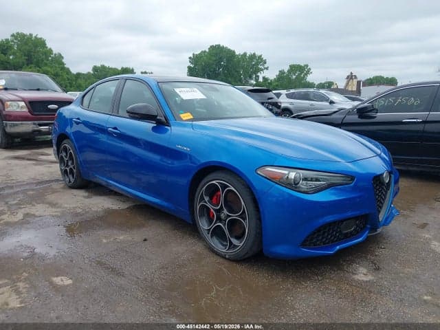 2022 ALFA ROMEO GIULIA VELOCE AWD - 1
