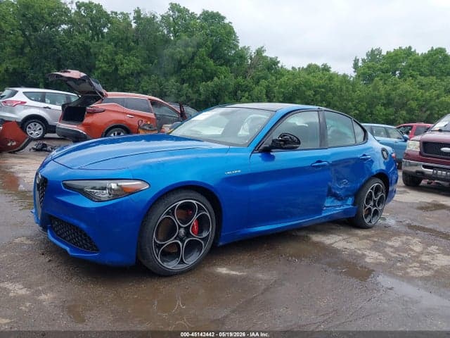 2022 ALFA ROMEO GIULIA VELOCE AWD 14